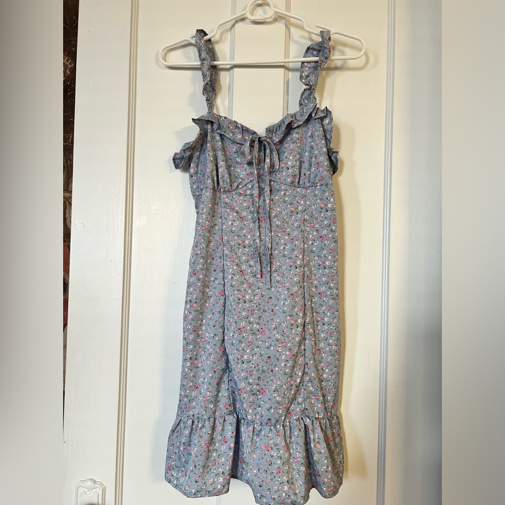 DITSY FLORAL RUFFLE TIE FRONT SWING DRESS *NWT* BOOHOO